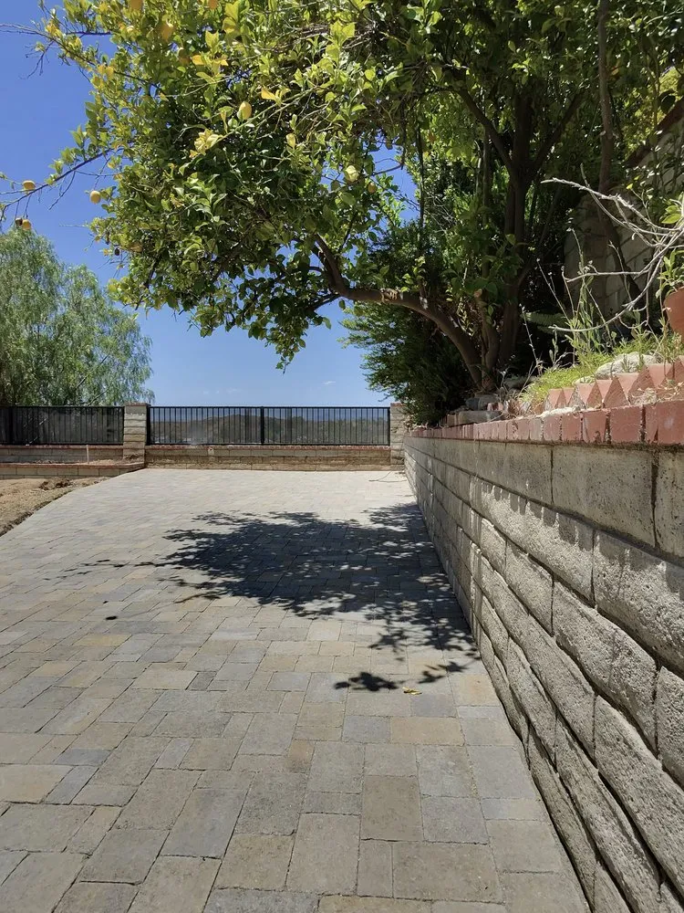Professional garden landscaping experts serving San Fernando Valley, CA - Pave It Landscape