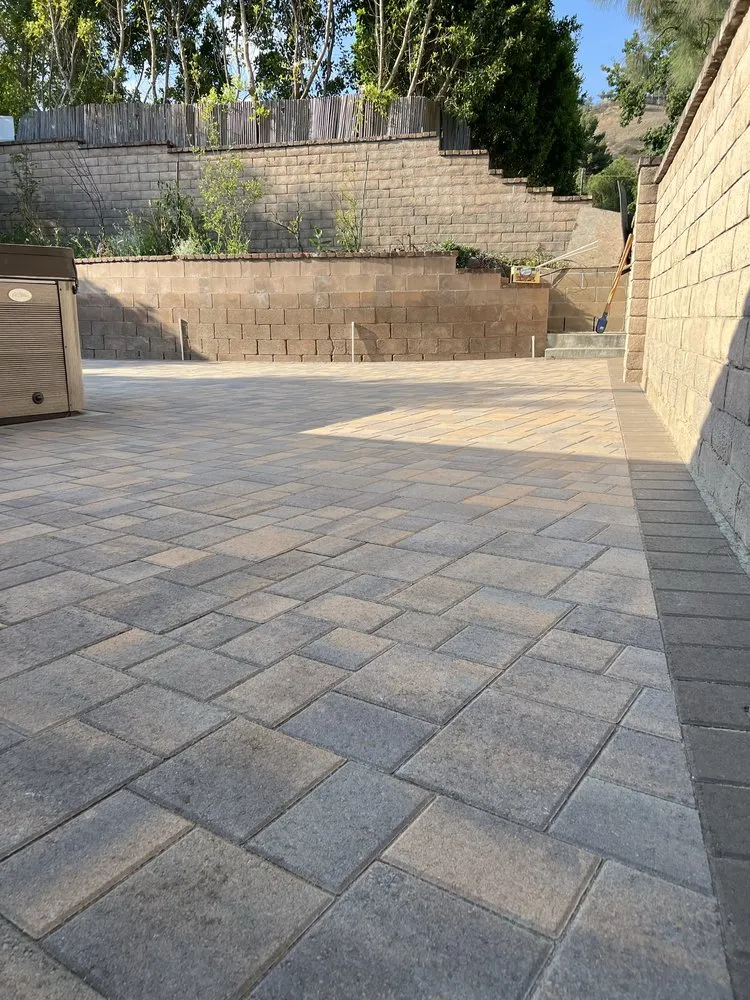 Top-rated lawn care service experts serving San Fernando Valley, CA - Pave It Landscape