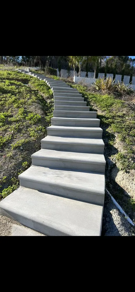 Expert yard cleanup service for year-round maintenance across Pittsburg, CA - Paver & Concrete Experts