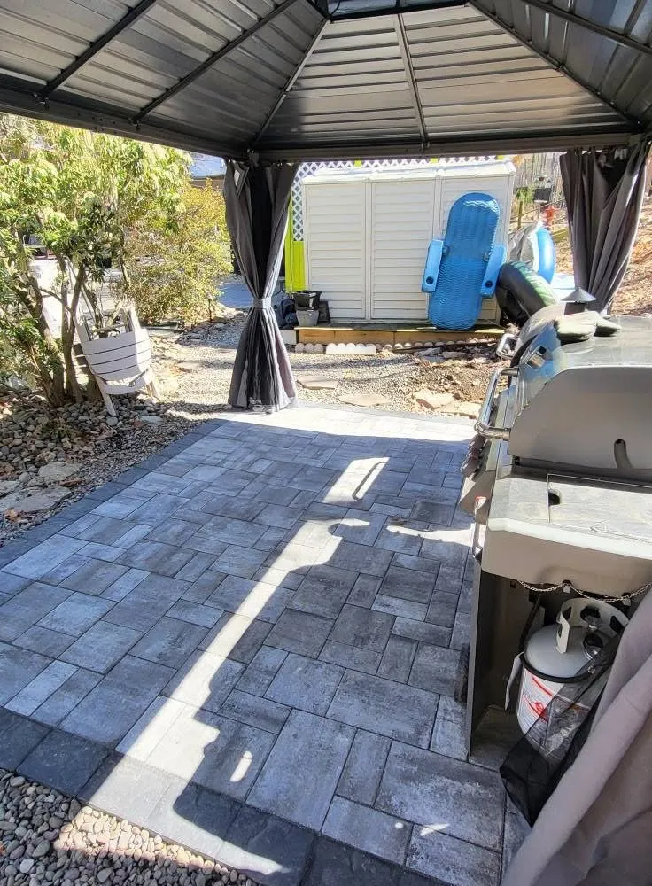 Local garden landscaping experts serving Carlisle, PA - Paver & Plank