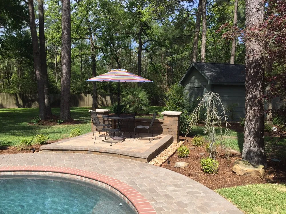Custom yard cleanup service in Houston, TX by Paverock