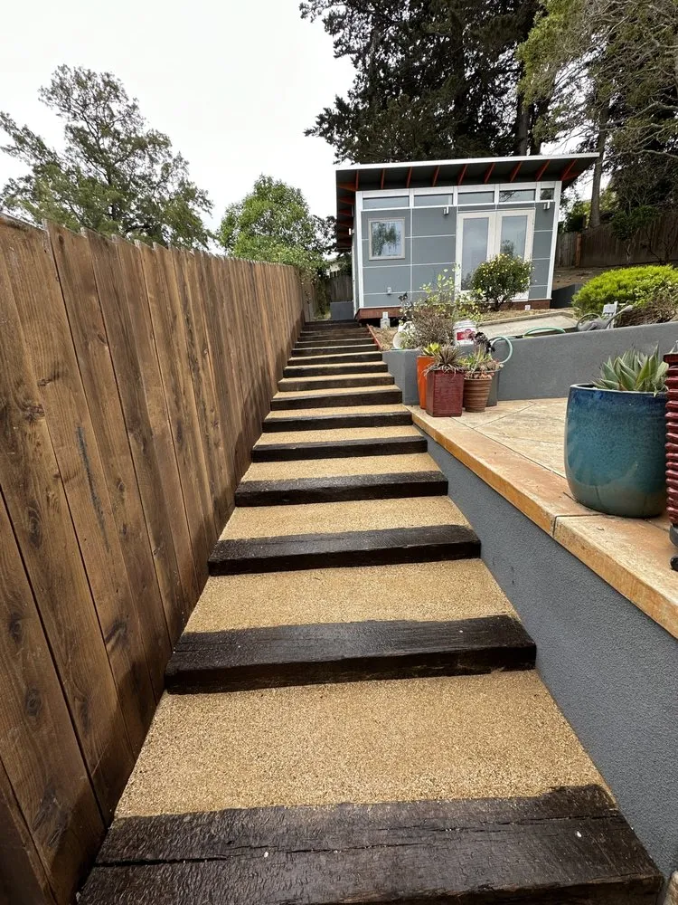 Local yard maintenance experts serving Richmond, CA - Pavers By The Bay