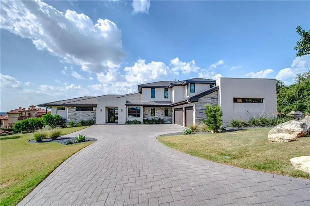 Top-rated garden landscaping for homes across Austin, TX - Pavescape