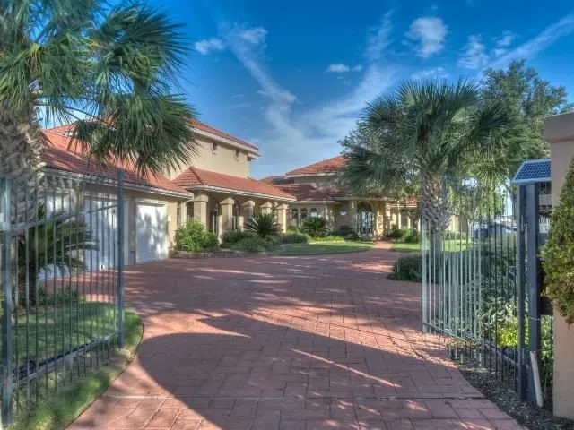 Professional landscape design experts serving Austin, TX - Pavescape