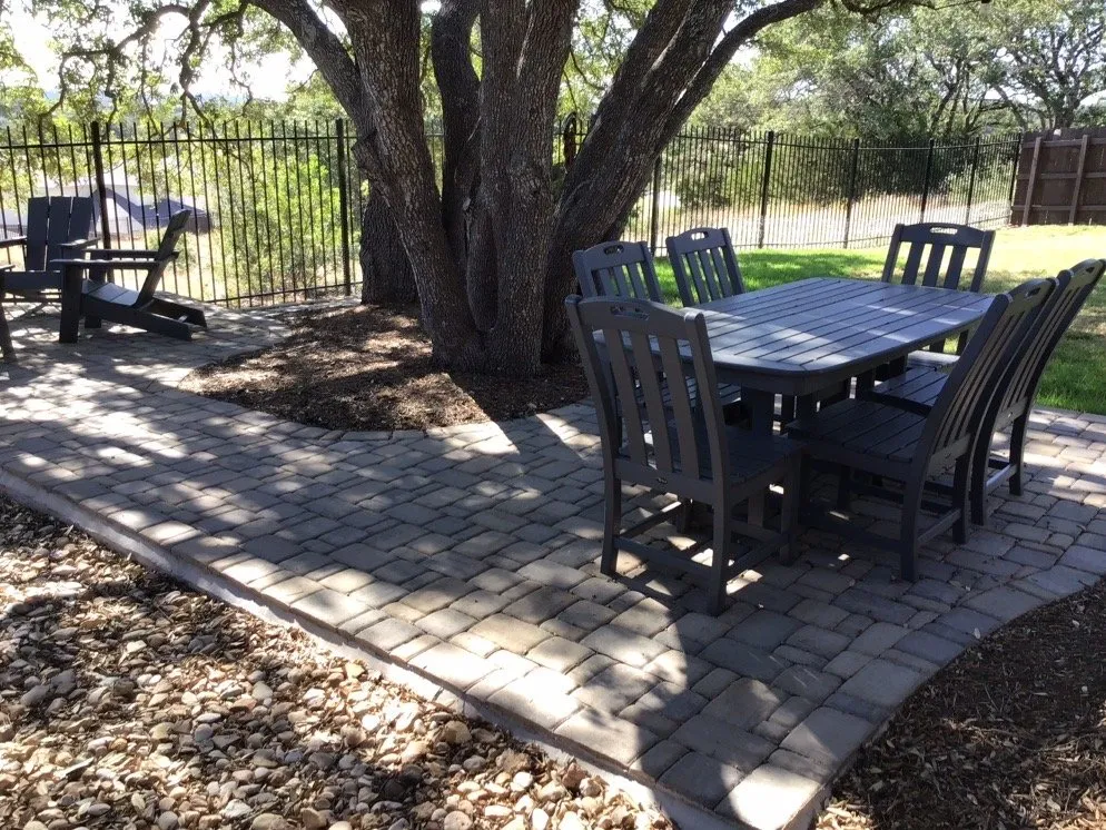 Affordable lawn care service in Austin, TX - Pavescape