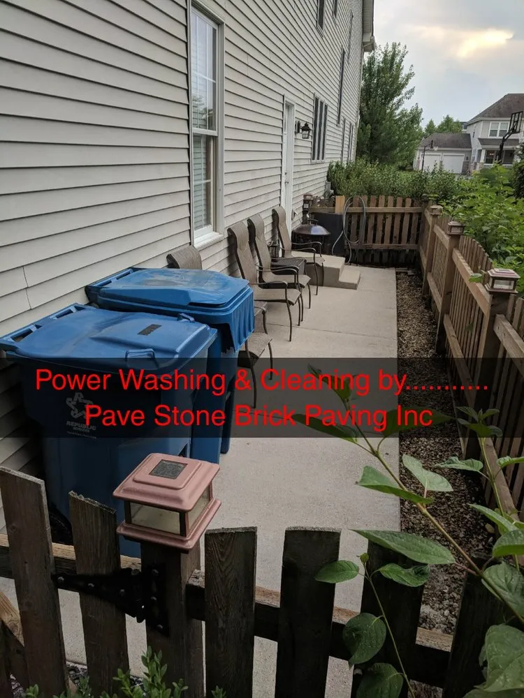 Professional lawn mowing service experts serving Des Plaines, IL - Pavestone Brick Paving