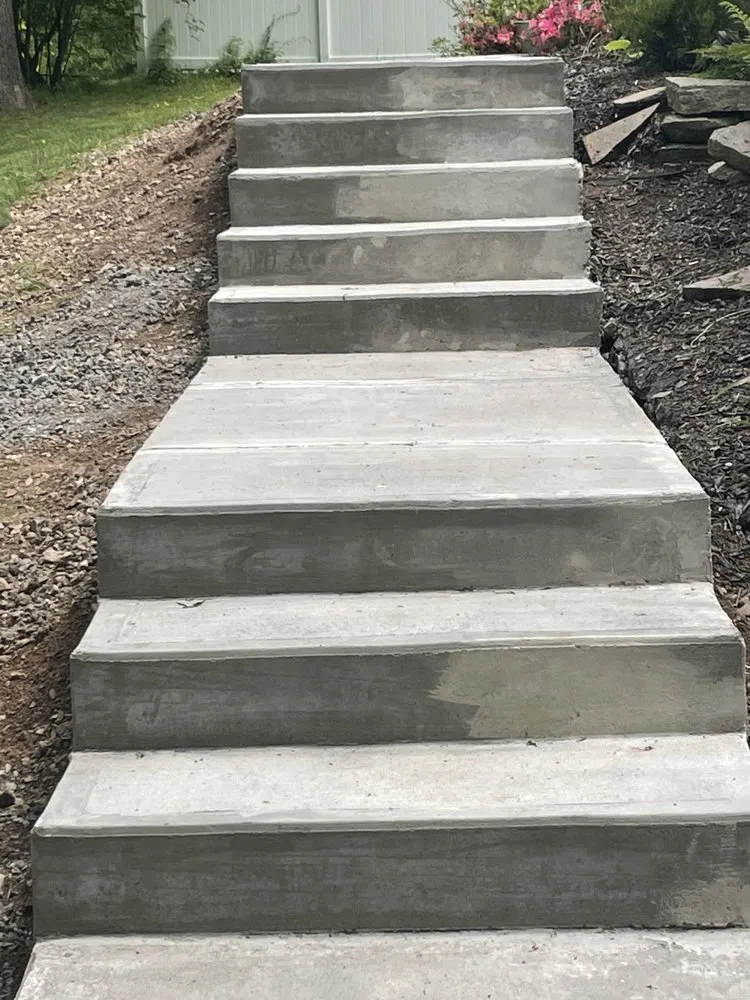 Affordable lawn mowing service experts serving Manchester, CT - Paving By Custom