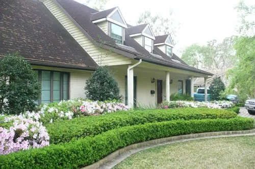 Affordable yard maintenance in Houston, TX - Paving Design & Landscaping