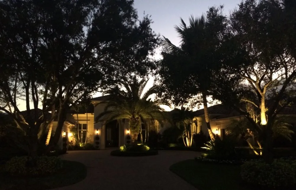 Expert landscaping services in Coral Springs, FL by Paxtor Landscaping & Lawn Maintenance