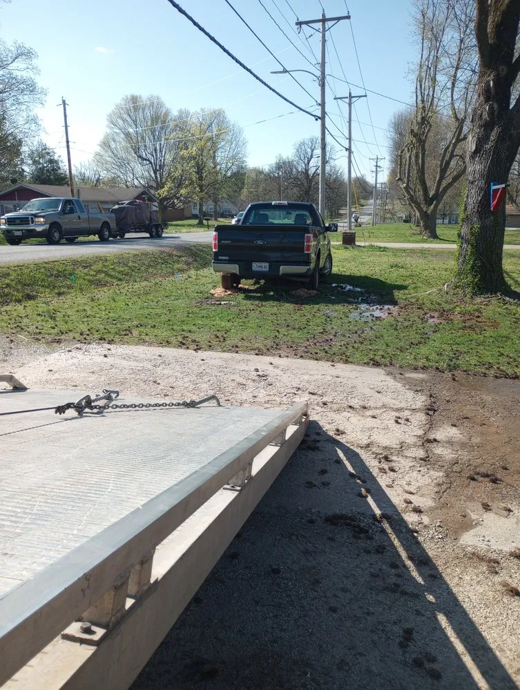 Expert outdoor landscaping for beautiful yards across Verona, MO - Payne in the Kneck Towing