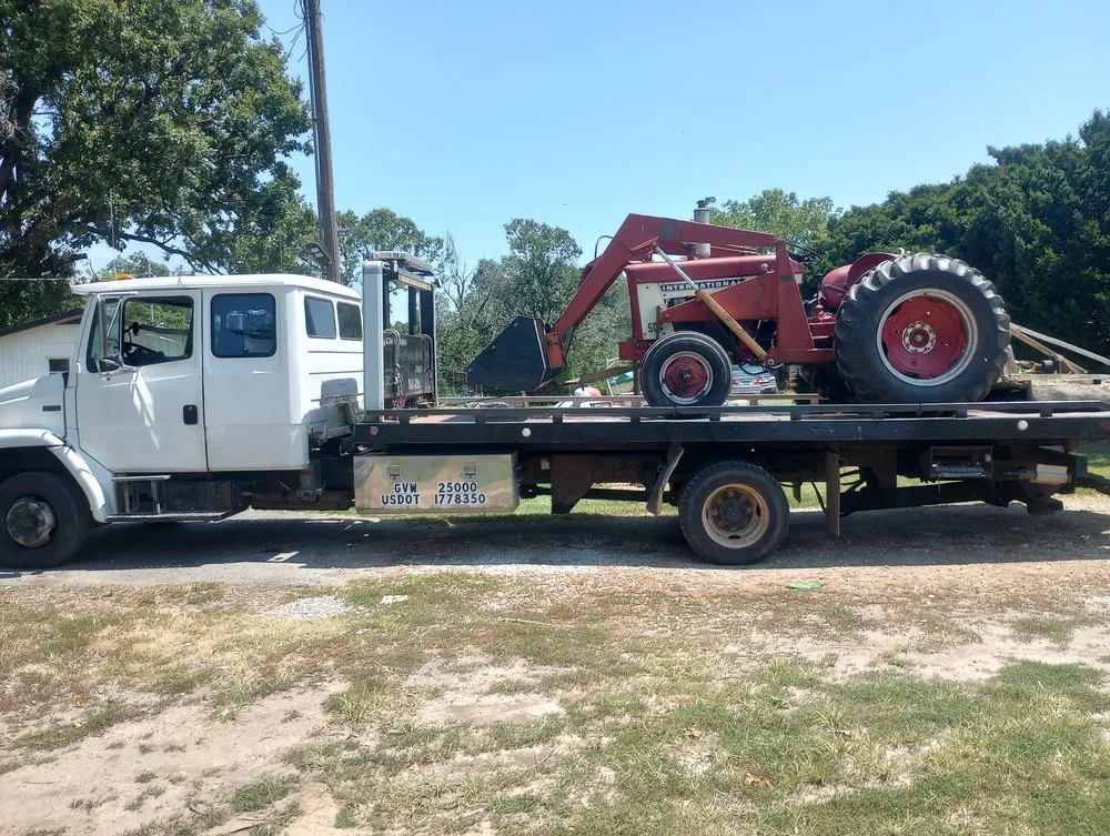 Local lawn care service with custom design across Verona, MO - Payne in the Kneck Towing