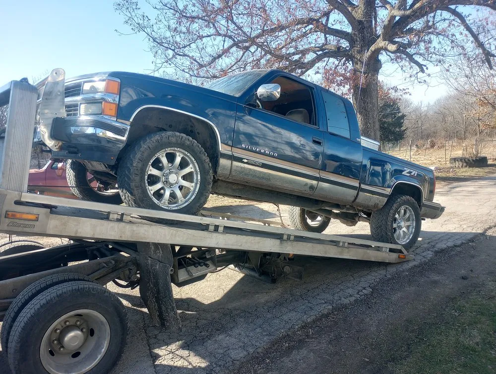 Top-rated lawn care service for beautiful yards across Verona, MO - Payne in the Kneck Towing