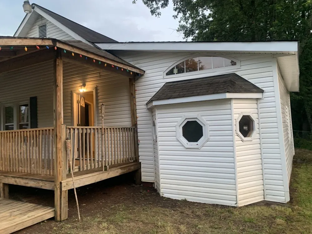 Custom residential landscaping for residential properties across Maryville, TN - Paynes Lawn Care