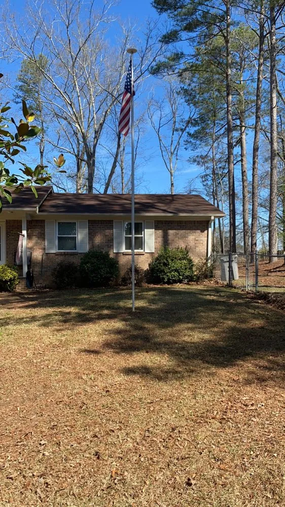 Top-rated lawn mowing service in Jemison, AL by Payton’s Lawn Care And Maintenance