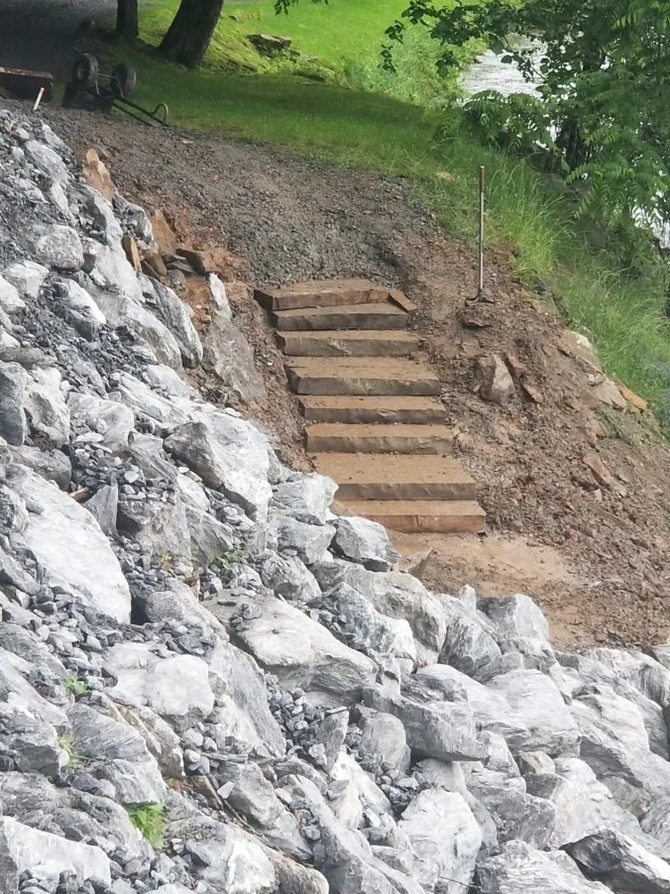 Expert lawn care service experts serving Clemmons, NC - Pazcual Lugo