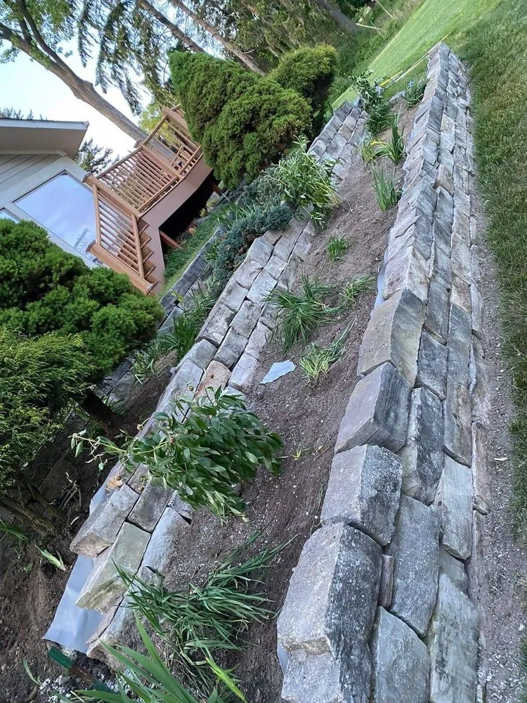 Professional outdoor landscaping experts serving Lincoln Park, MI - PB Brandai Landscaping