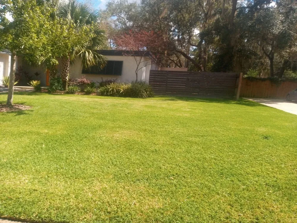 Top-rated garden landscaping for residential properties in Bronson, FL by P&C Ultimate Lawn Care