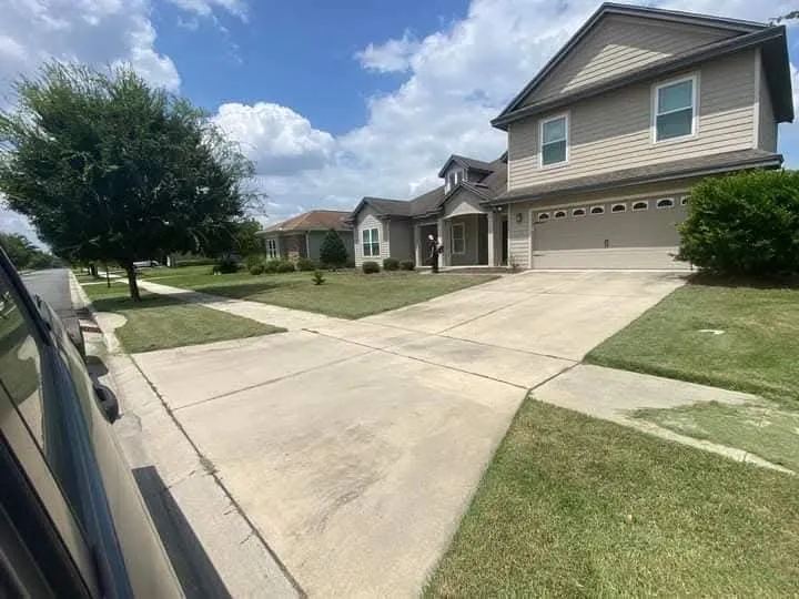 Professional garden landscaping in Bronson, FL - P&C Ultimate Lawn Care