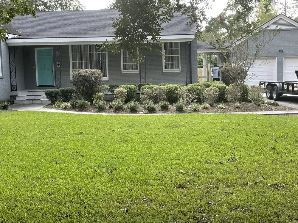 Local outdoor landscaping in Baton Rouge, LA by PCR Lawn Care