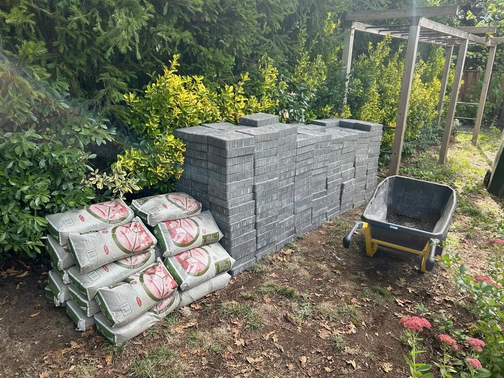 Custom landscape design experts serving Portland, OR - PDX Lawncare & Handyman