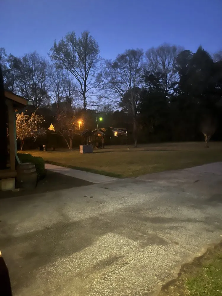 Affordable yard maintenance in Lilburn, GA - Peach Scapers Landscaping and Urban Gardening