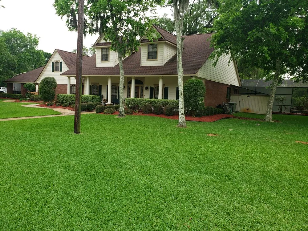 Trusted outdoor landscaping in Lake Jackson, TX - Peachy Clean