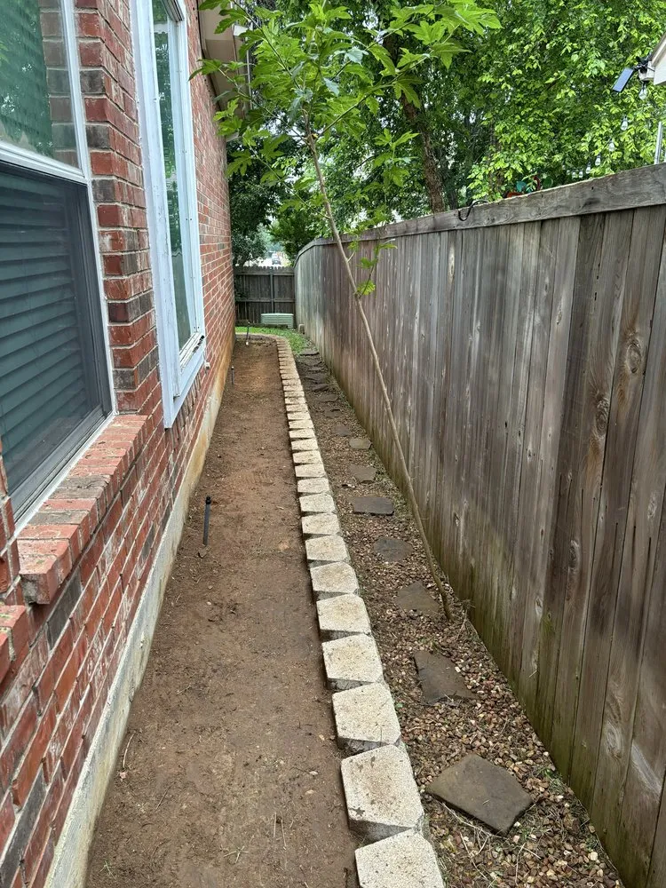 Expert garden landscaping experts serving Arlington, TX - Peacock Blades Landscaping