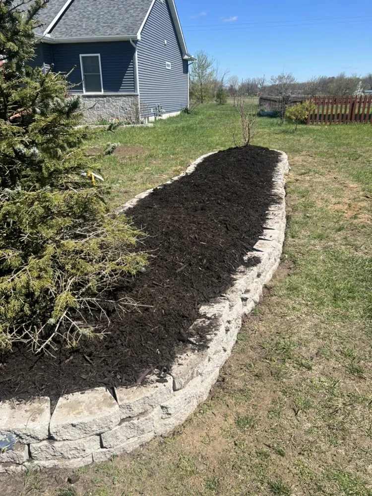 Professional yard maintenance in Spring Arbor, MI - Peak Landscape