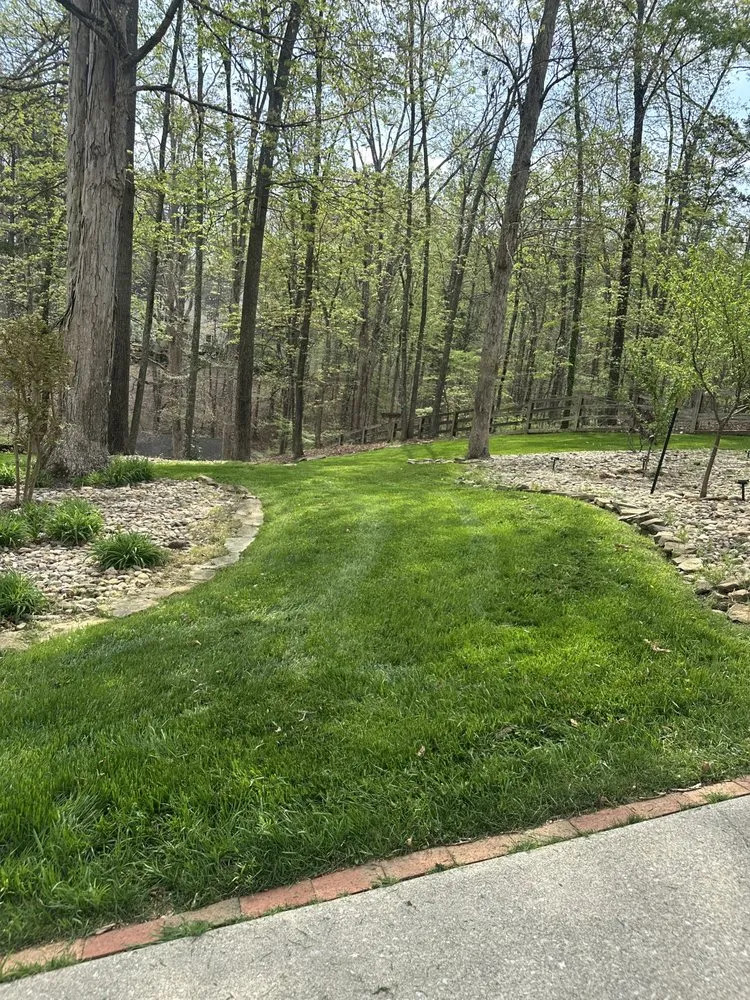 Top-rated outdoor landscaping in Lenoir City, TN - Peak Mowing
