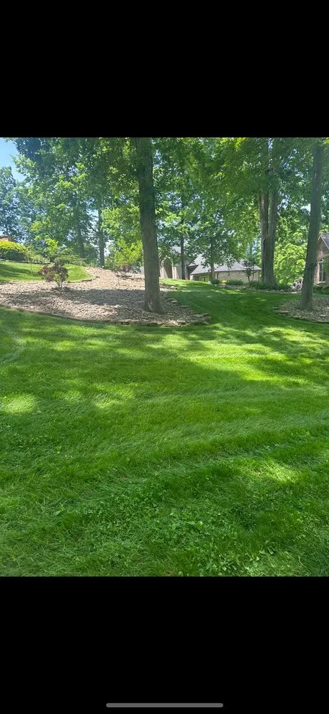 Expert garden landscaping in Lenoir City, TN by Peak Mowing