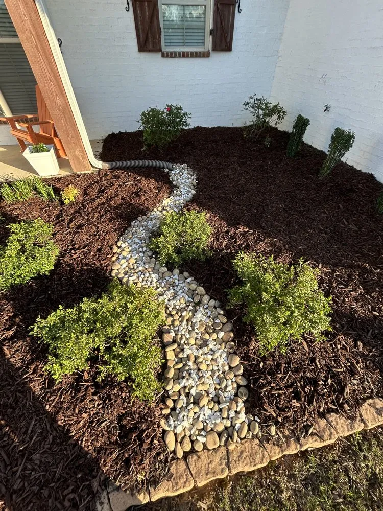 Expert landscaping services experts serving Bentonia, MS - Pearce Giles landscape