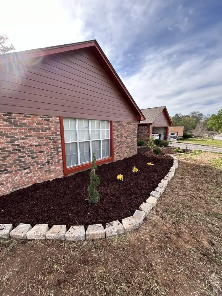 Professional garden landscaping for homes in Bentonia, MS by Pearce Giles landscape