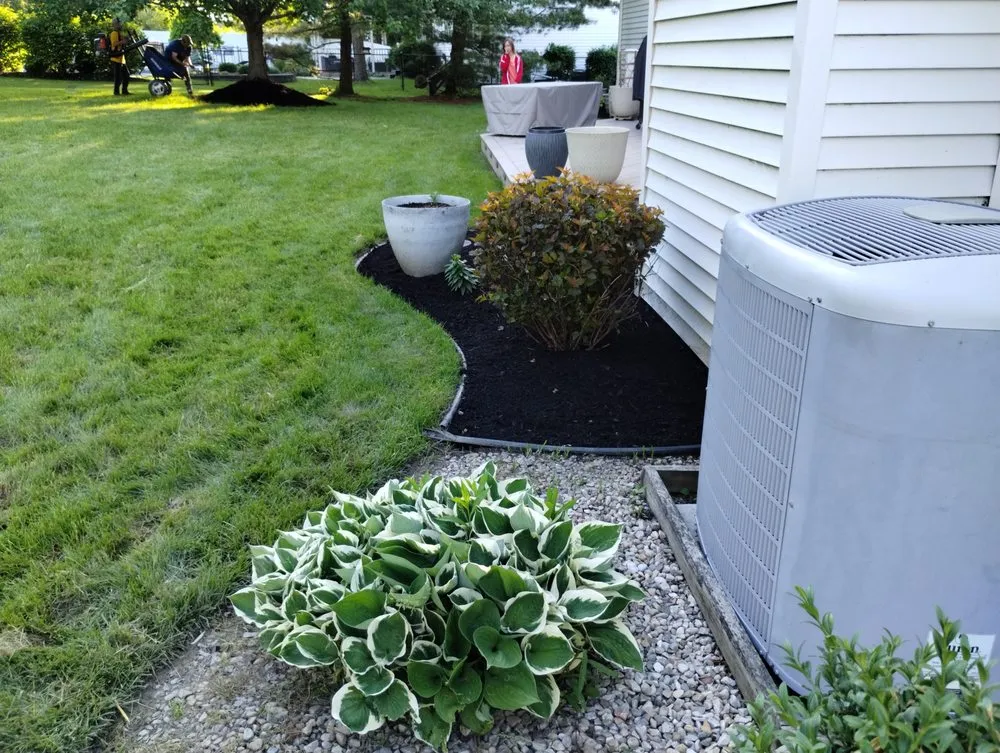 Affordable residential landscaping experts serving Hamburg, NY - Pearce Pro Lawns