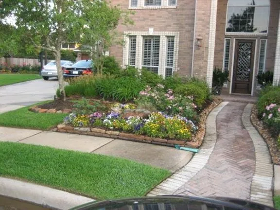 Custom lawn care service in Cypress, TX - Pearce Scapes