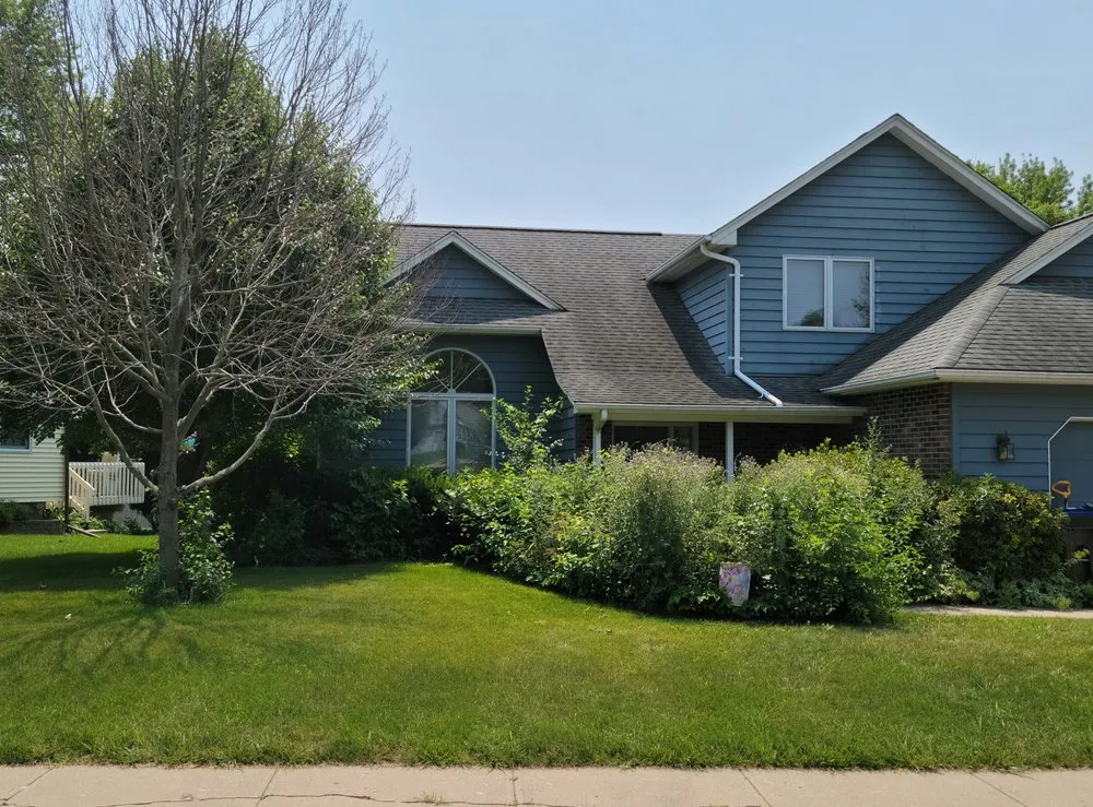 Reliable yard maintenance for outdoor upgrades across Muscatine, IA - Pearl City Lawn & Pest Control