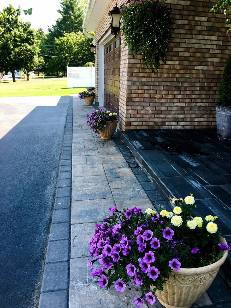 Top-rated lawn mowing service experts serving Delmar, NY - Pearl Landscaping & Patio Company