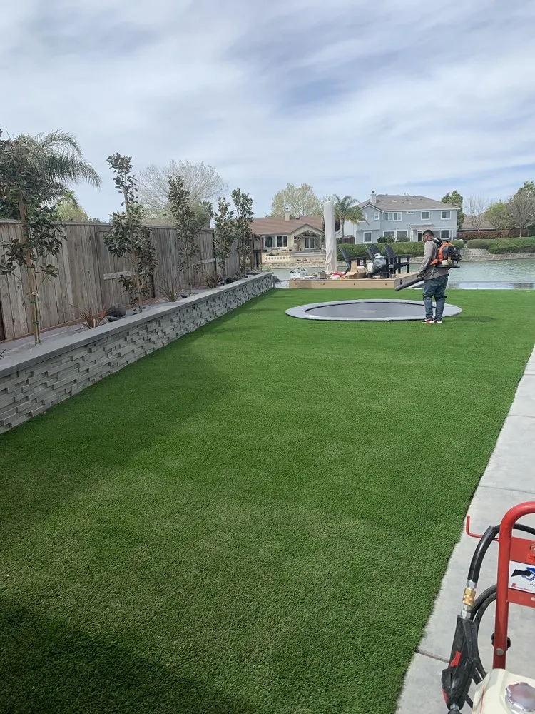 Affordable yard maintenance in Sacramento, CA - Pearl Landscaping