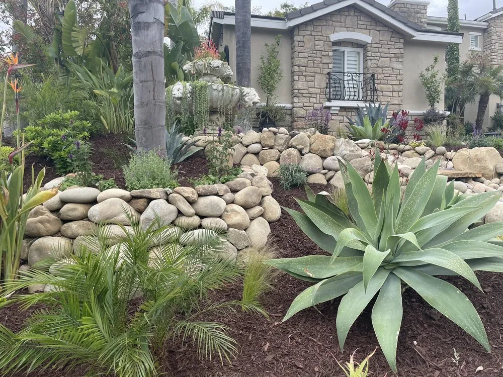 Top-rated yard maintenance near you in Simi Valley, CA by Peña’s Landscape Care