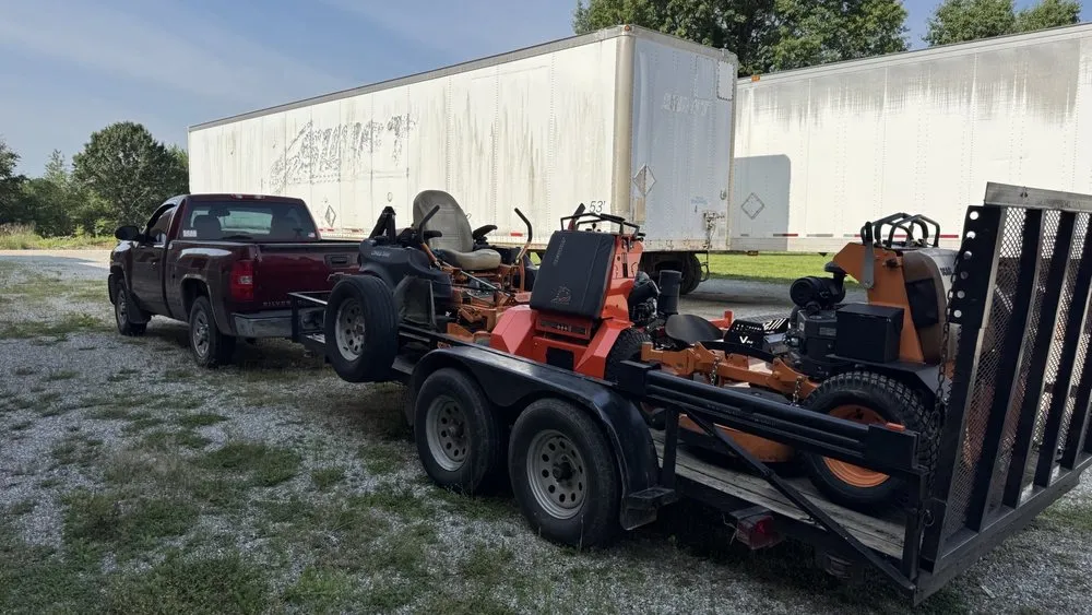 Custom yard maintenance experts serving Nixa, MO - Pebble Creek Mowing