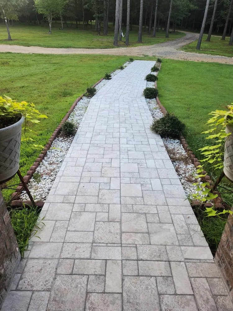 Affordable yard maintenance for year-round maintenance across Magnolia, AR - Pecas Landscape & concrete