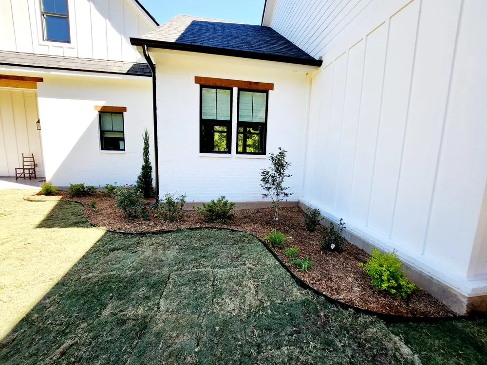 Custom garden landscaping in Magnolia, AR by Pecas Landscape & concrete
