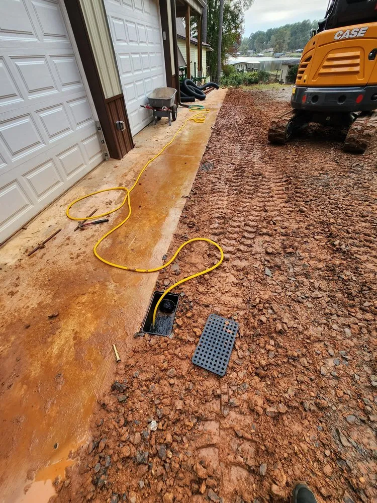 Top-rated lawn care service in Magnolia, AR by Pecas Landscape & concrete