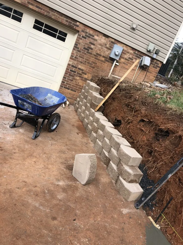 Local landscaping services experts serving Mayodan, NC - Peche’s Landscaping & lawncare