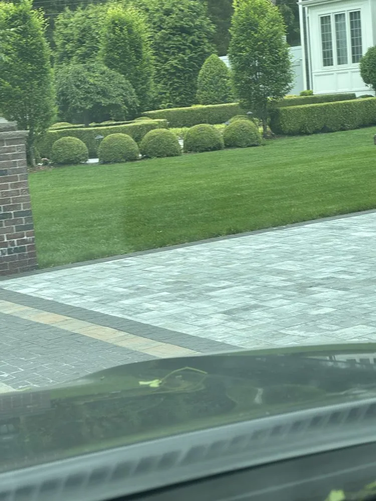 Top-rated landscaping services for outdoor upgrades in Hicksville, NY by Pedro Escobar Landscaping