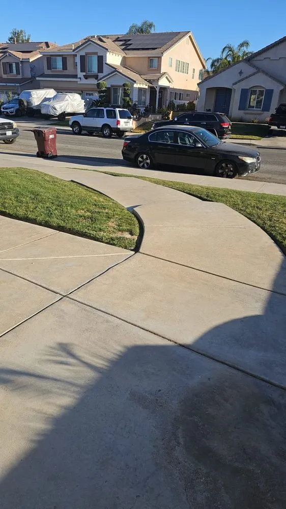 Professional garden landscaping in Jurupa Valley, CA - Pedro Gaspar