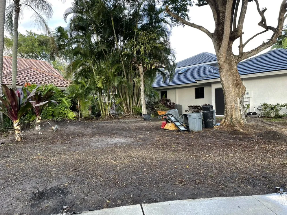 Expert lawn mowing service experts serving Lake Worth Beach, FL - Pedro Landscaping Services