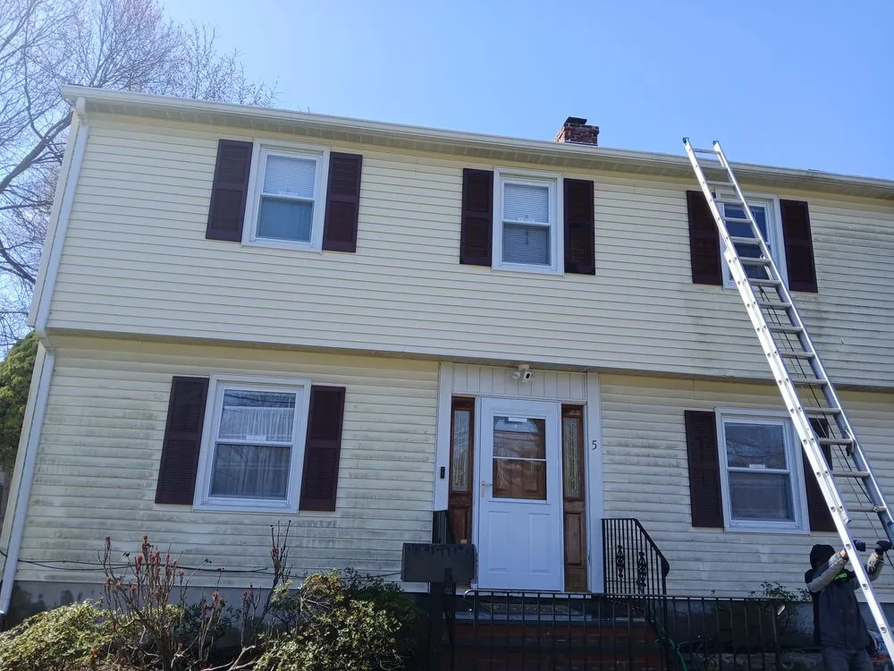 Top-rated lawn mowing service in Stamford, CT - Pedro M Service