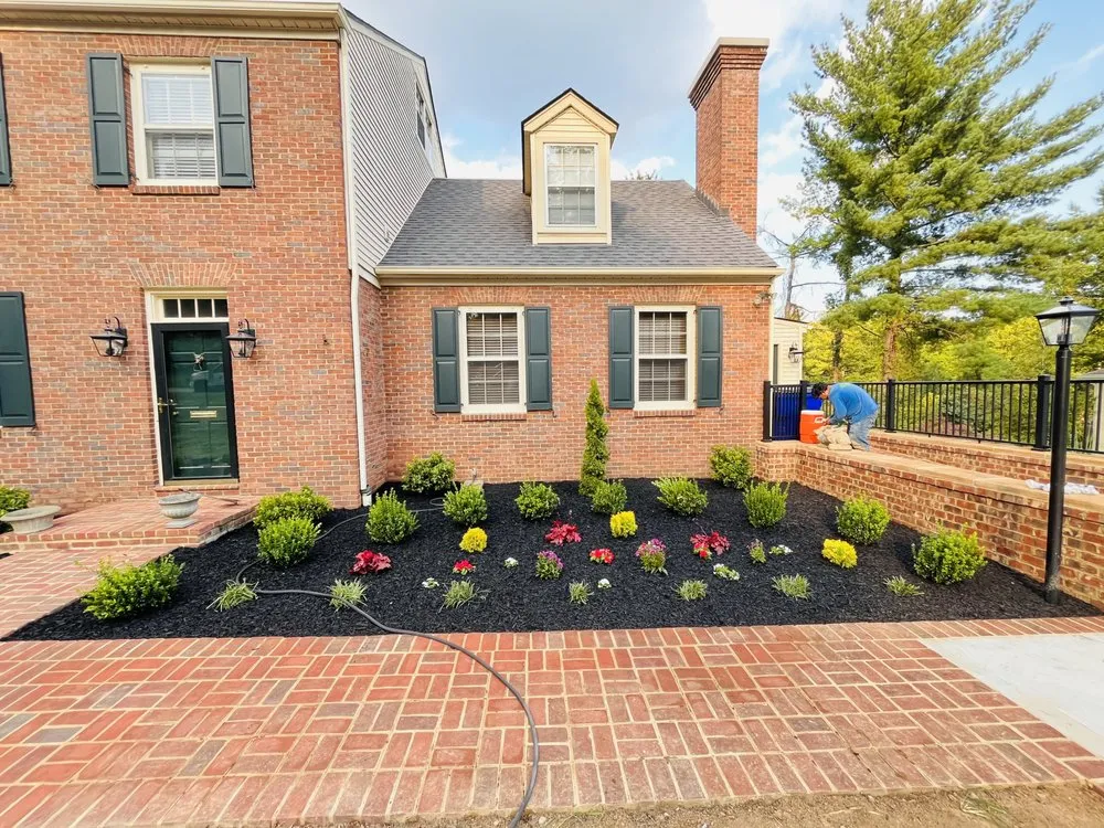 Custom outdoor landscaping for homes in Lexington, KY by Pedro Ramirez Landscaping