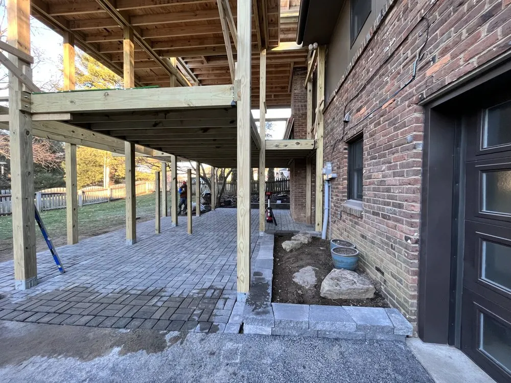 Expert yard cleanup service in Lexington, KY by Pedro Ramirez Landscaping