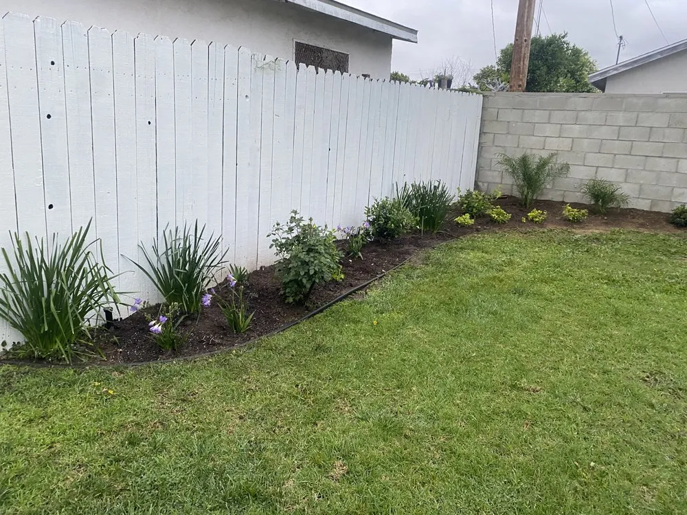 Local lawn mowing service experts serving Santa Clarita, CA - Pedro's Gardner & Landscaping